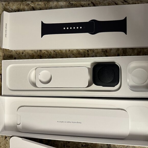 Apple Watch Series 8 EMPTY BOX Midnight with 1 large bottom strap - Picture 5 of 7